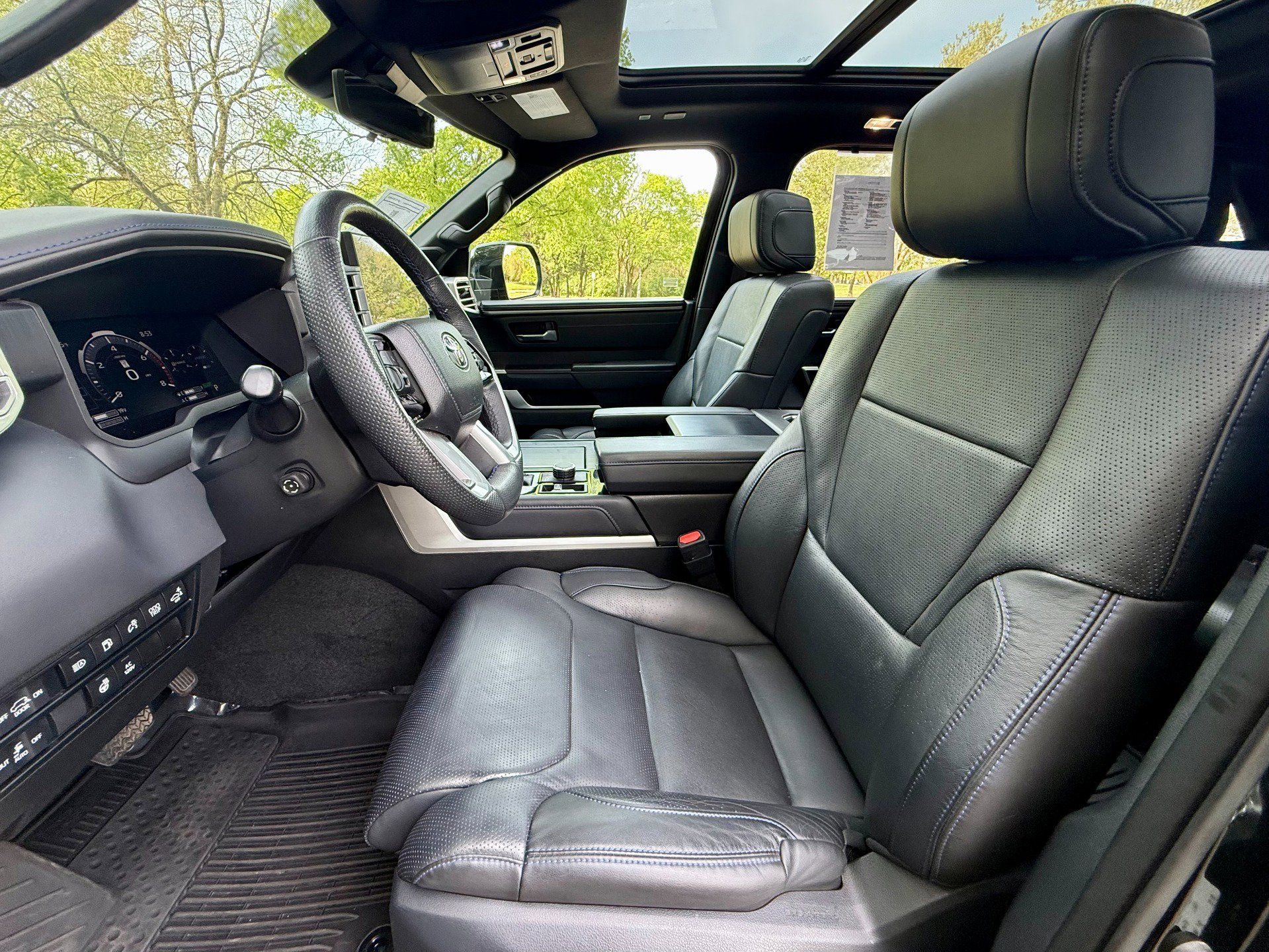 Used 2023 Toyota Sequoia Platinum image 40