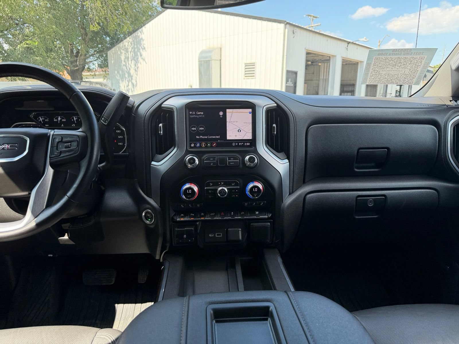 Used 2021 GMC Sierra 1500 SLT w/ SLT Premium Plus Package AWD/4WD image 18