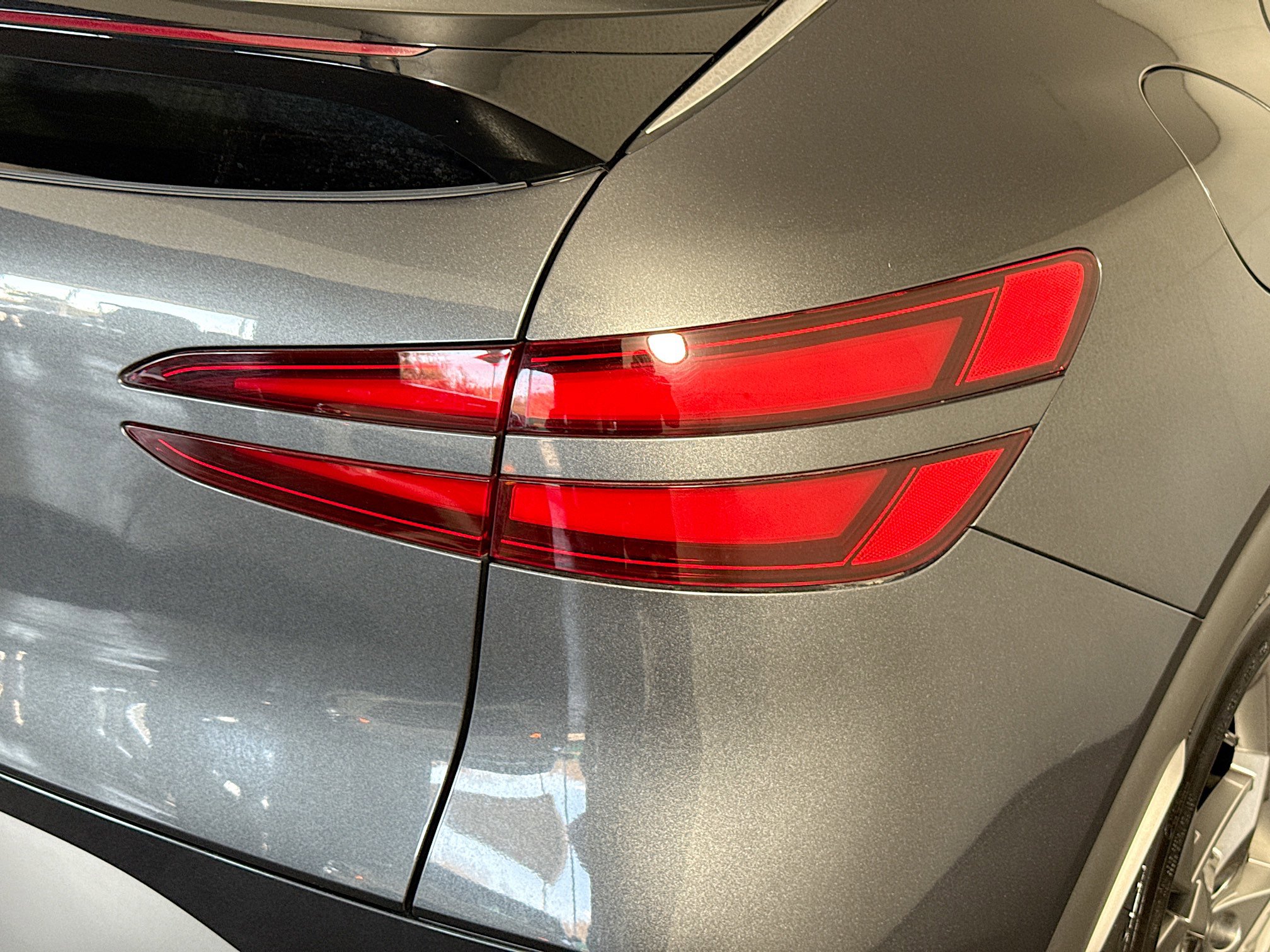 Used 2023 Genesis GV60 Performance image 34