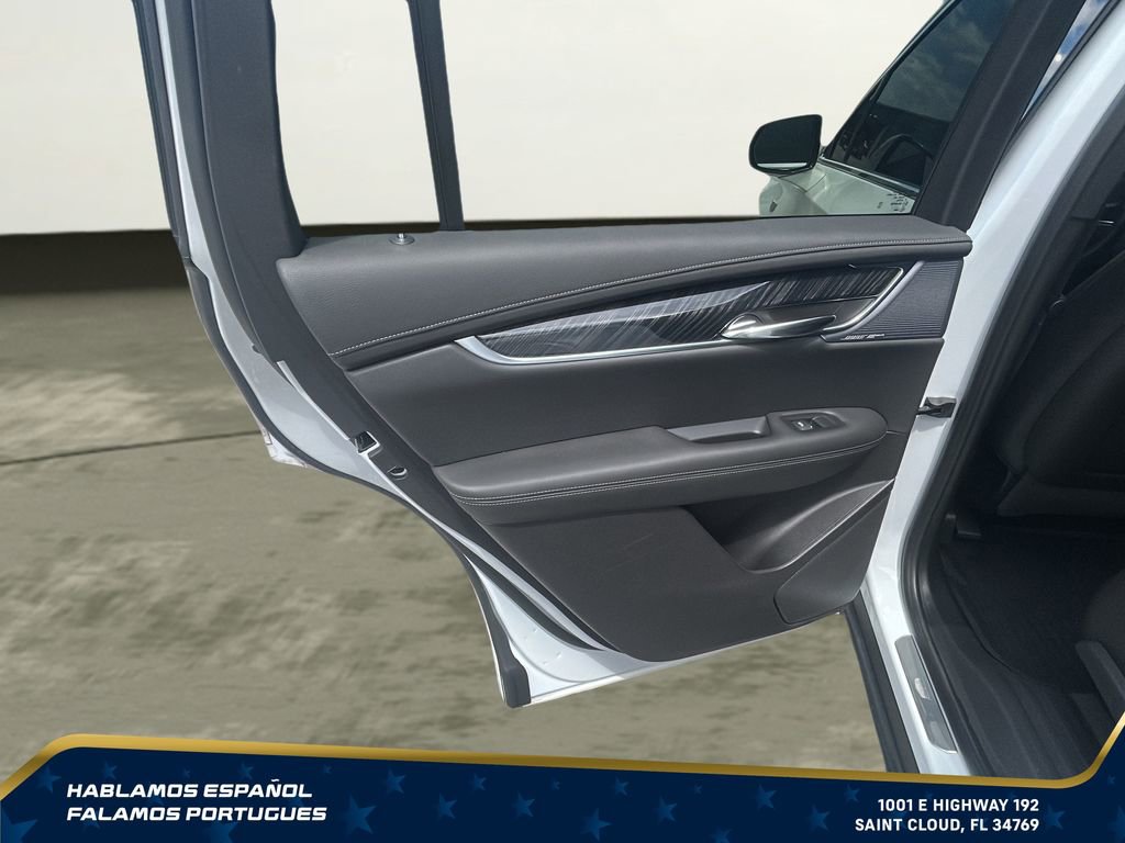 Used 2023 Cadillac XT6 Premium Luxury w/ Technology Package FWD image 23