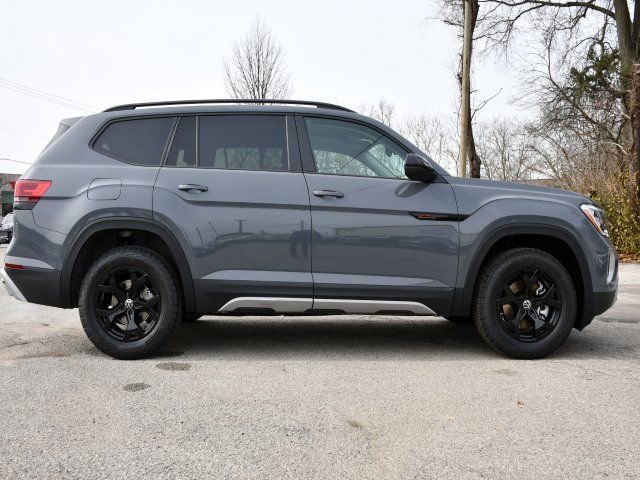 New 2026 Volkswagen Atlas Peak Edition image 8