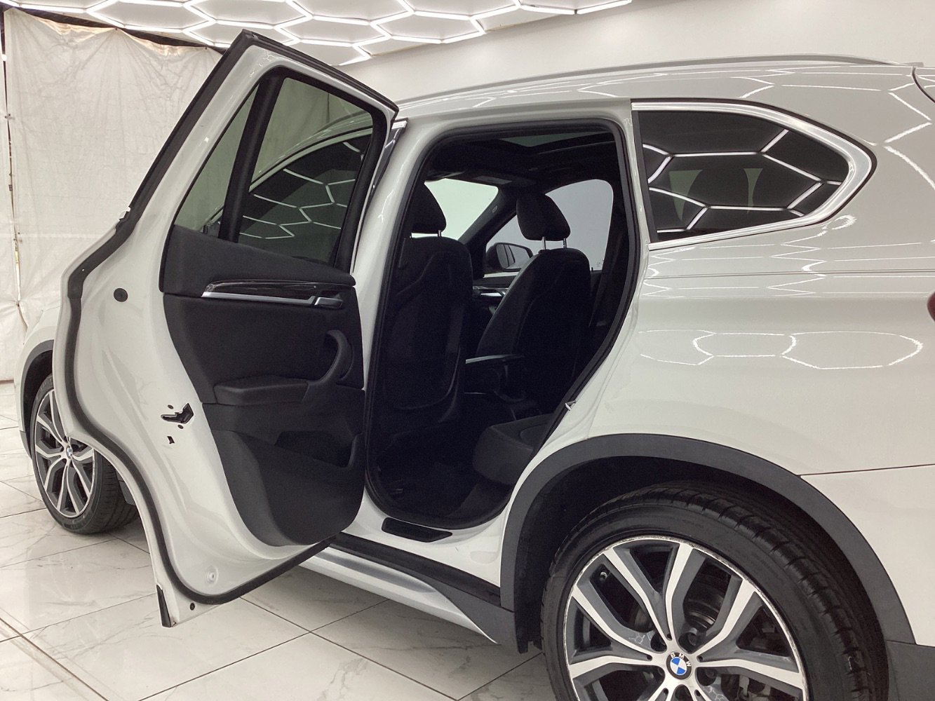 Used 2018 BMW X1 sDrive28i w/ Convenience Package image 22
