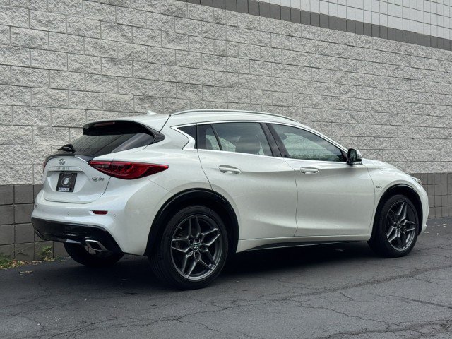 Used 2018 INFINITI QX30 Premium w/ Navigation Package FWD image 16