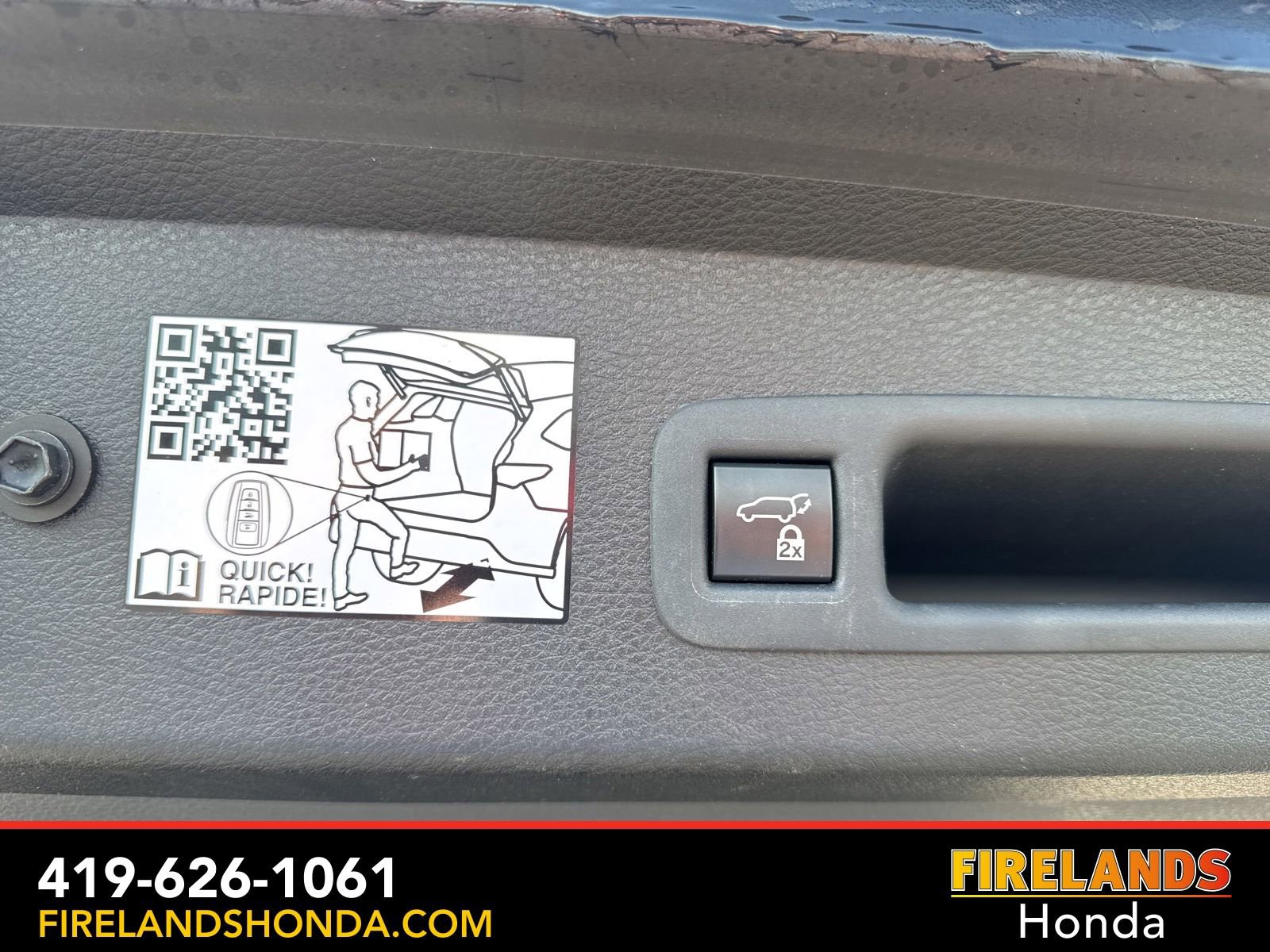 Used 2024 Toyota Sienna XLE image 30