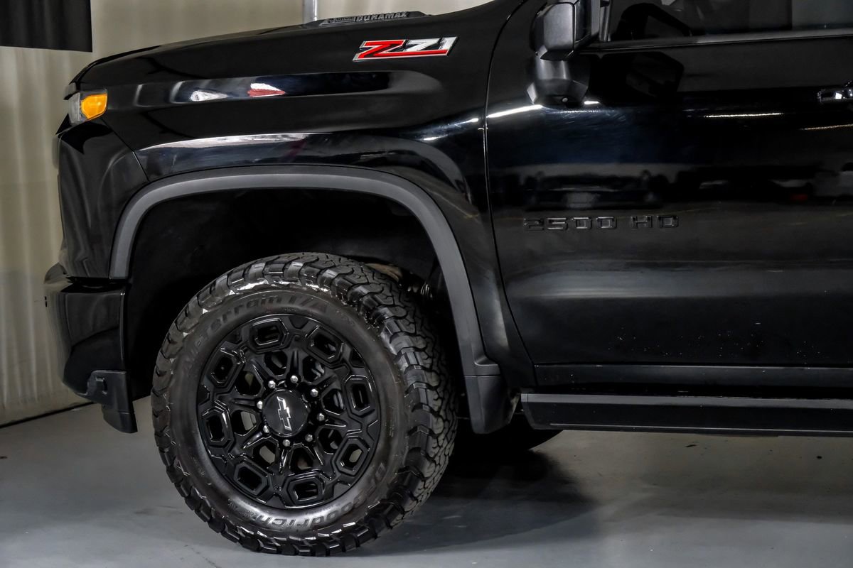 Used 2022 Chevrolet Silverado 2500 LTZ w/ LTZ Plus Package image 12