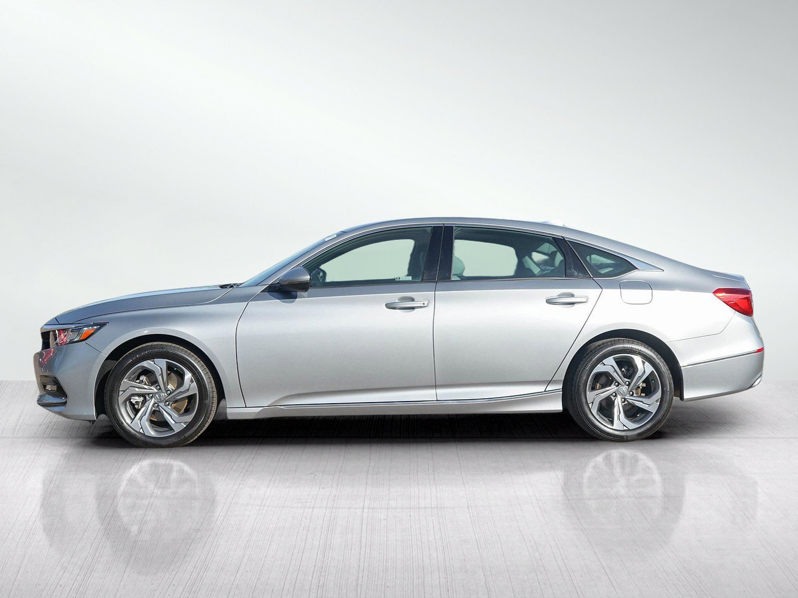 Used 2018 Honda Accord EX-L image 2