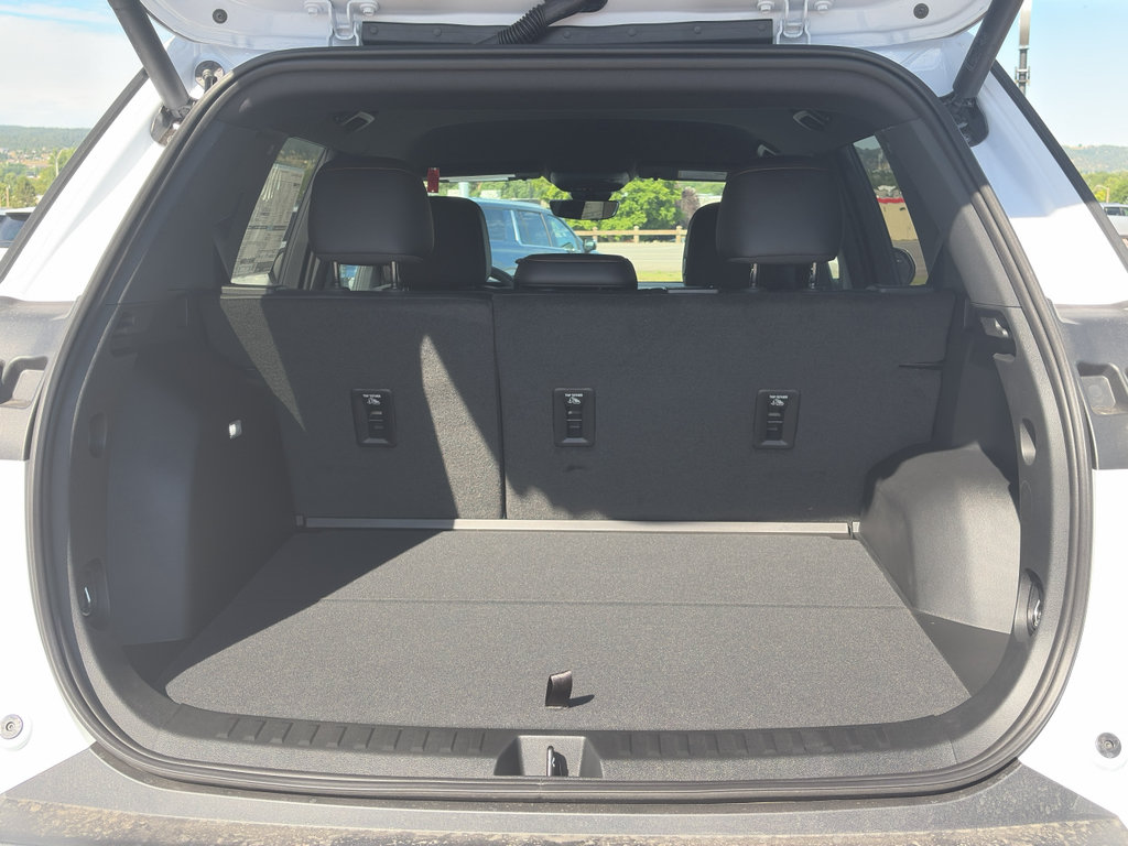 New 2027 Chevrolet Equinox ACTIV w/ Safety and Technology Package AWD/4WD image 30