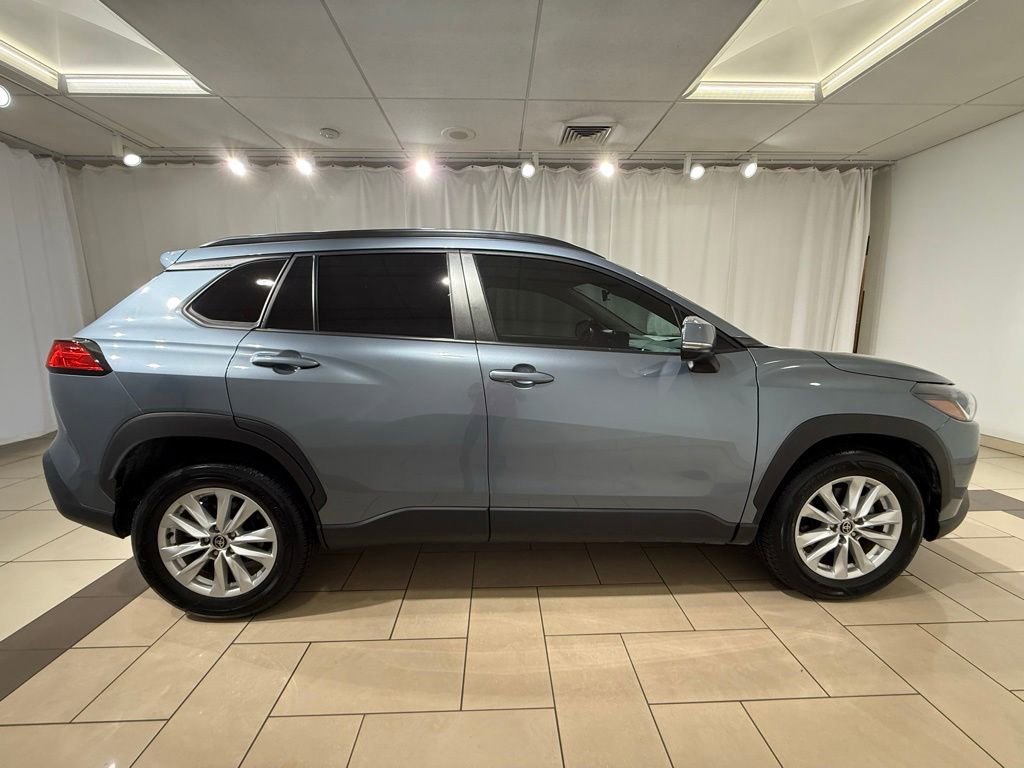 Certified 2023 Toyota Corolla Cross LE AWD/4WD image 6