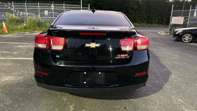 Used 2016 Chevrolet Malibu LT image 4