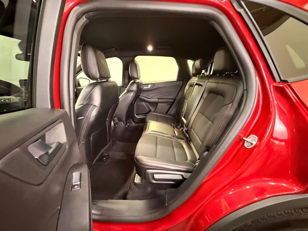 Certified 2025 Ford Escape ST-Line image 19