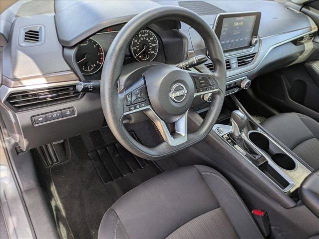 Used 2024 Nissan Altima 2.5 SV FWD image 10