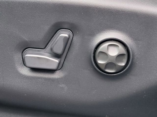 New 2027 Chrysler Pacifica Limited AWD/4WD image 5