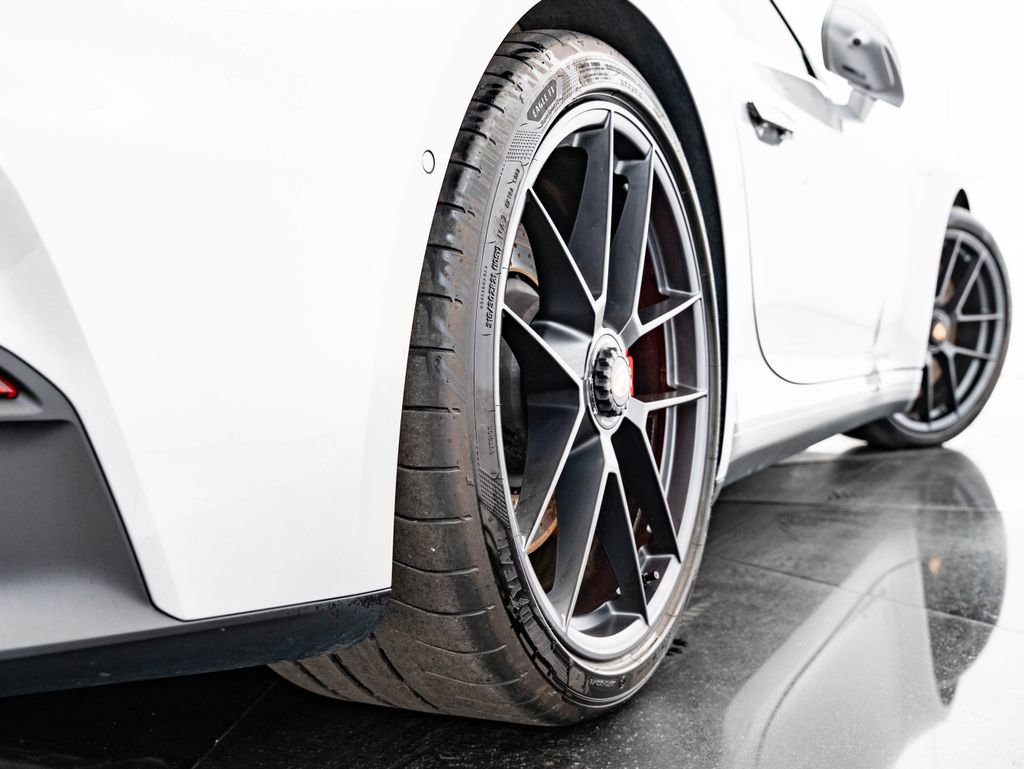 Certified 2025 Porsche 911 Carrera GTS RWD image 49