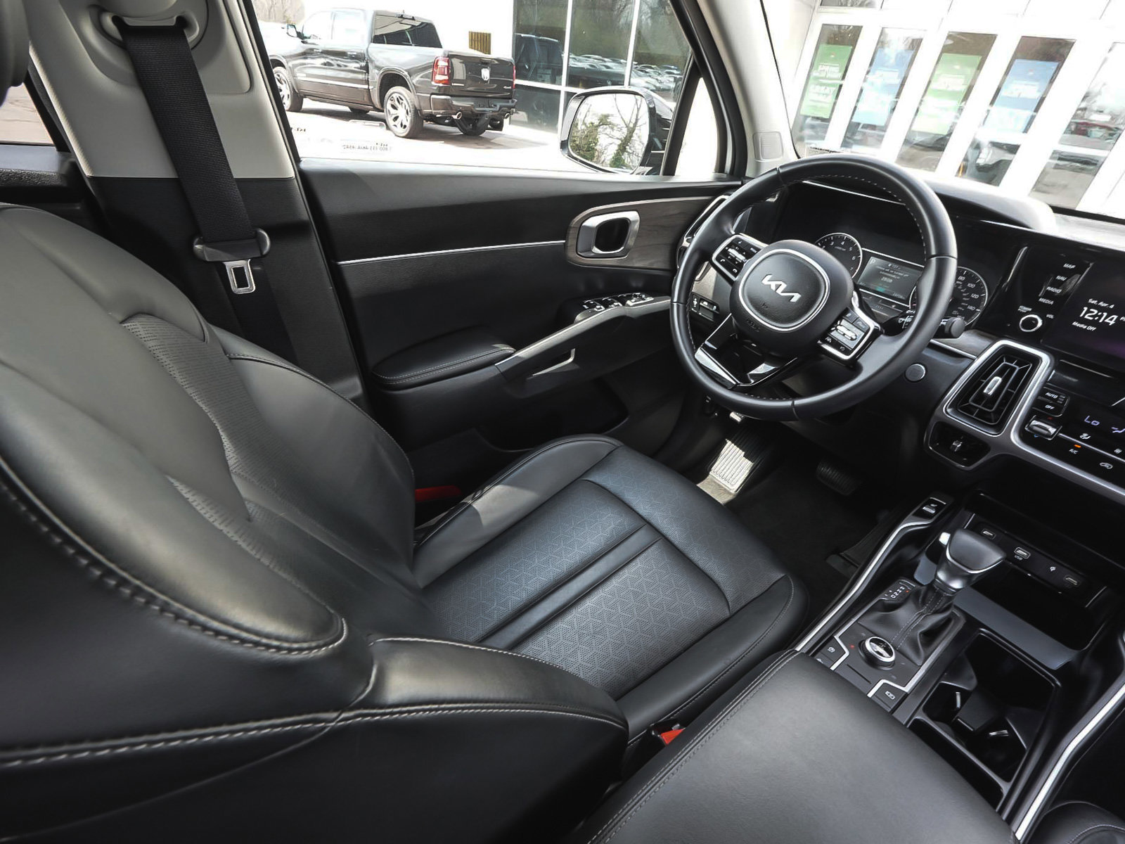 Used 2023 Kia Sorento S w/ Panoramic Sunroof Package image 46