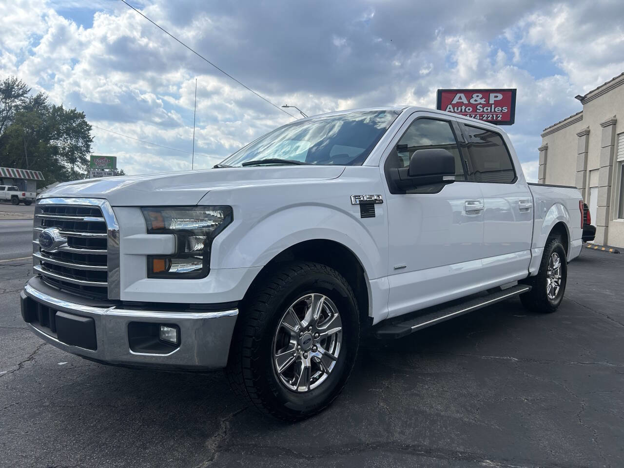 Used 2015 Ford F150 XLT w/ Equipment Group 302A Luxury