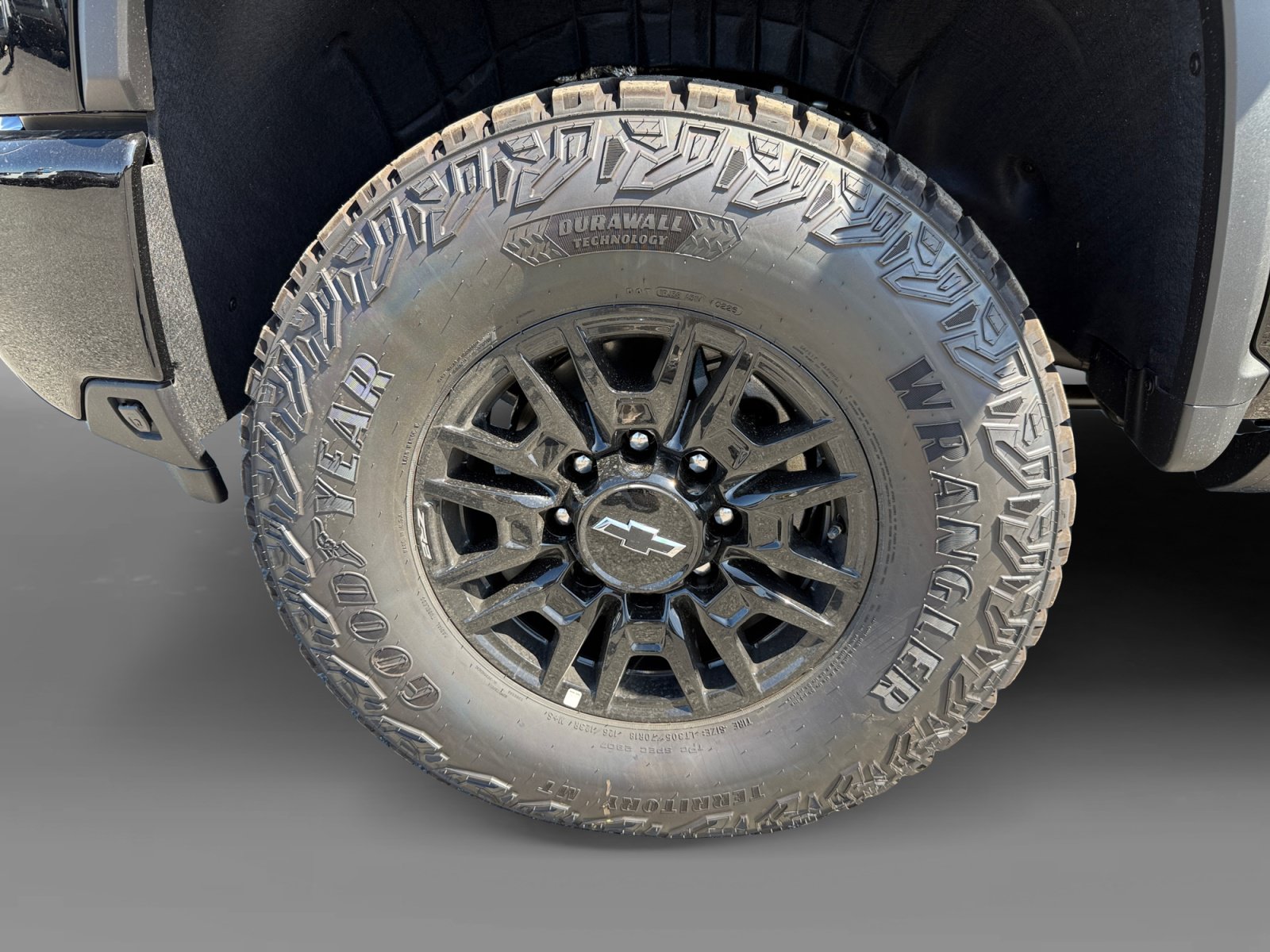 New 2026 Chevrolet Silverado 2500 ZR2 AWD/4WD image 9