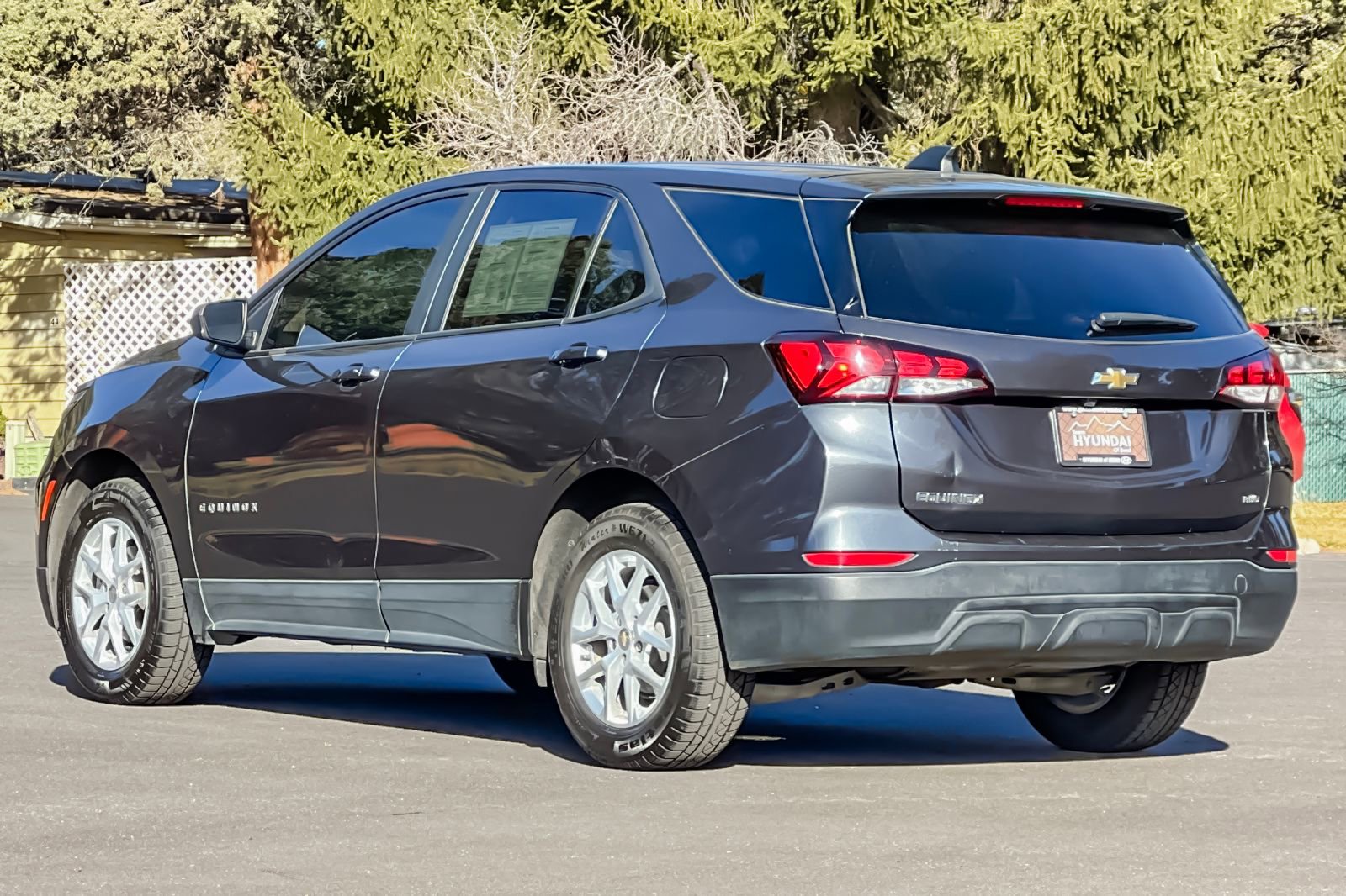 Used 2022 Chevrolet Equinox LS w/ LS Convenience Package image 6