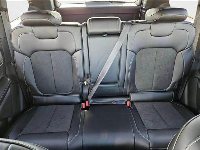 New 2025 Jeep Grand Cherokee Altitude image 15