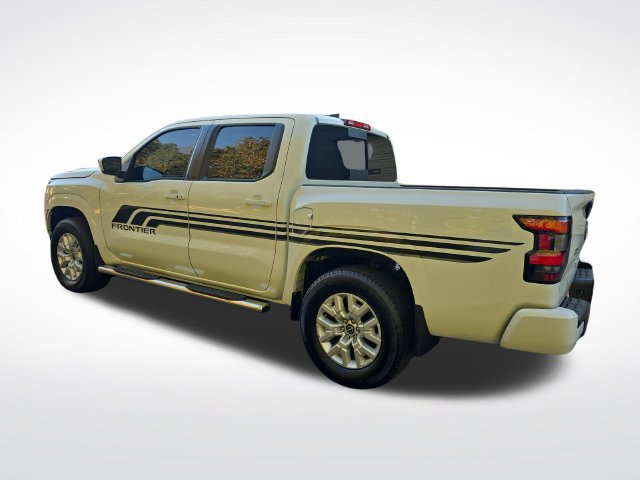 Used 2024 Nissan Frontier SV w/ SV Convenience Package AWD/4WD image 4