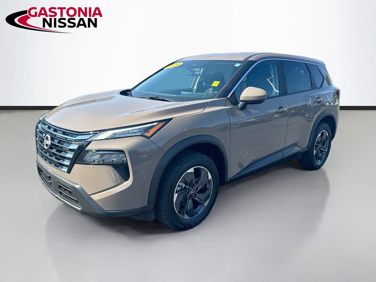 Used 2025 Nissan Rogue SV FWD image 3