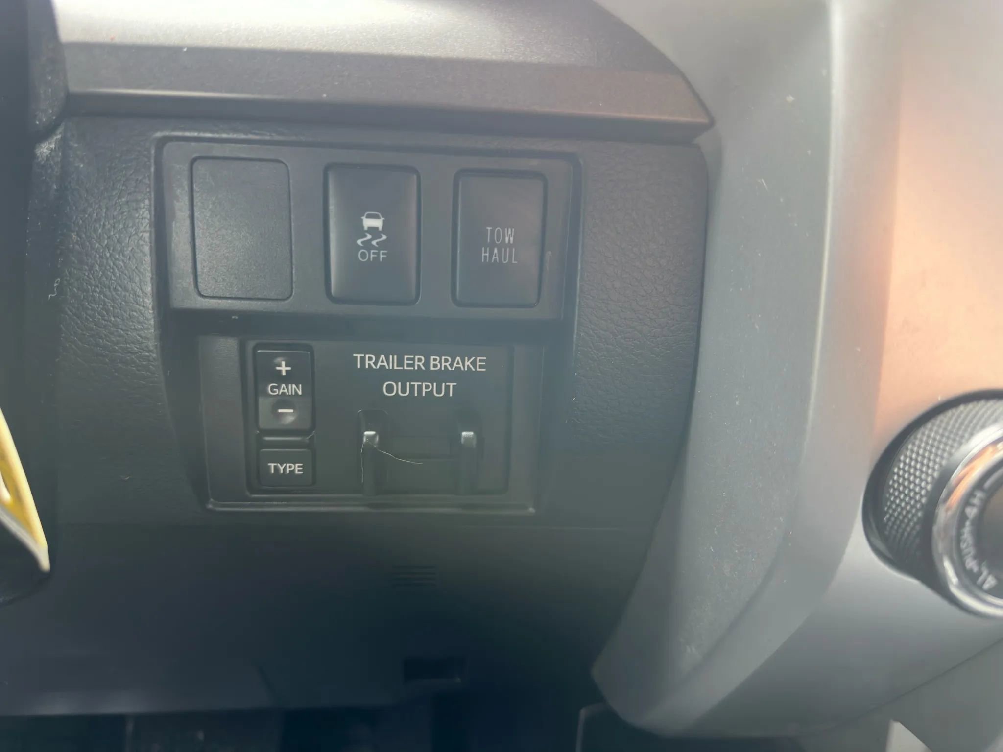 Used 2016 Toyota Tundra SR5 w/ TRD Off Road Package image 23