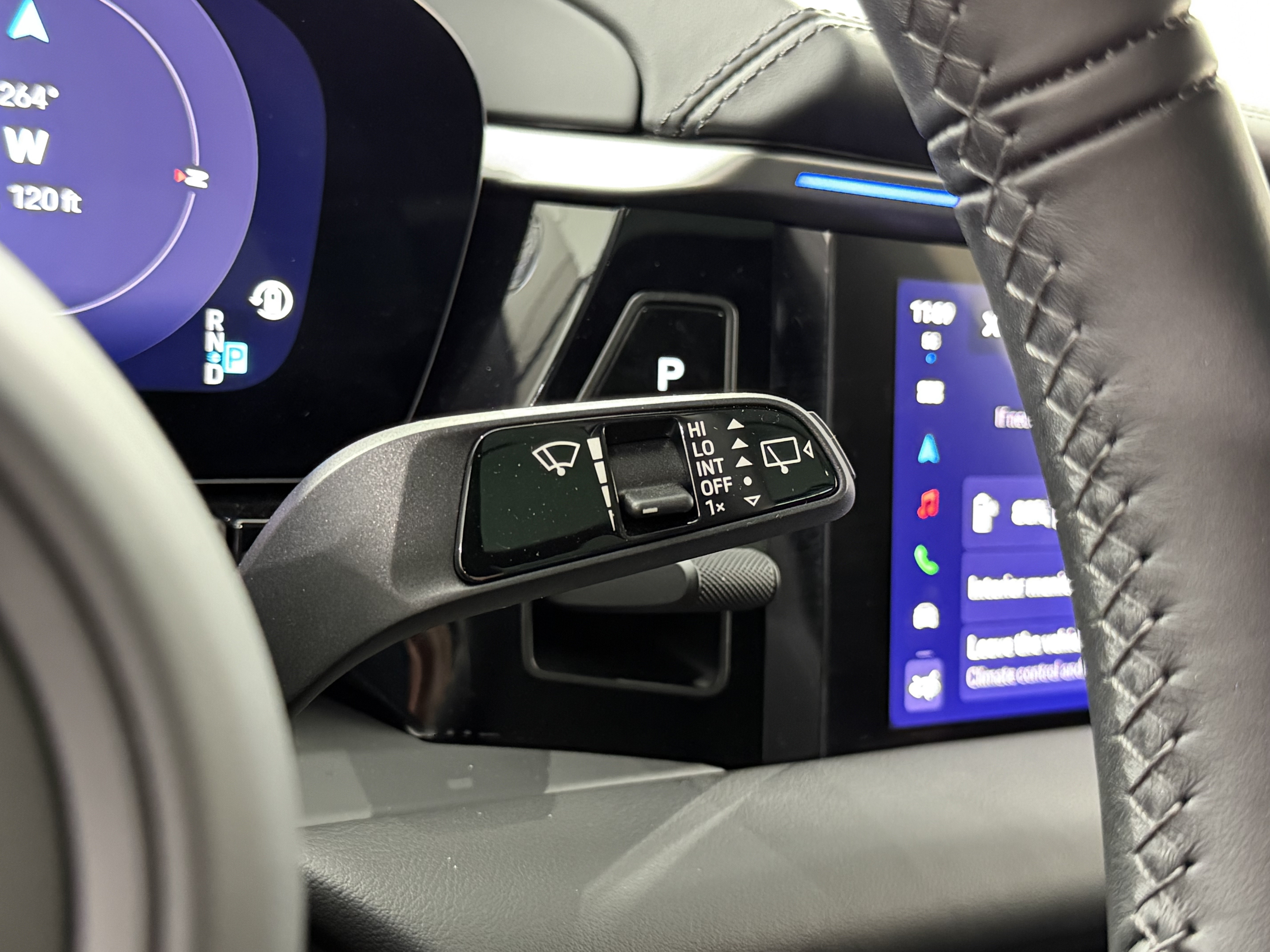 Certified 2025 Porsche Macan Electric RWD image 51