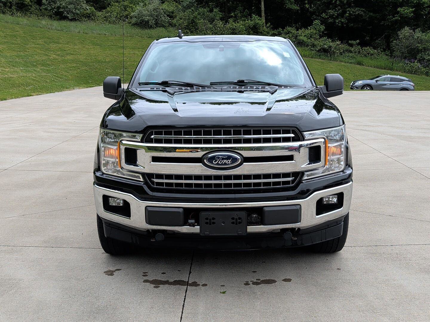 Used 2019 Ford F150 XLT w/ Equipment Group 302A Luxury AWD/4WD image 2