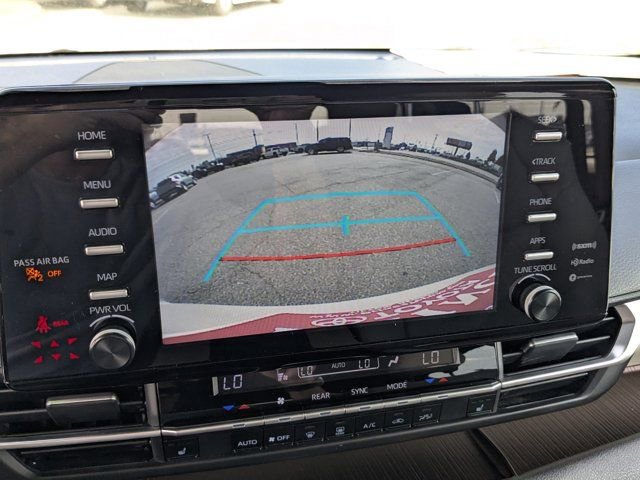 Used 2024 Toyota Sienna XLE image 23