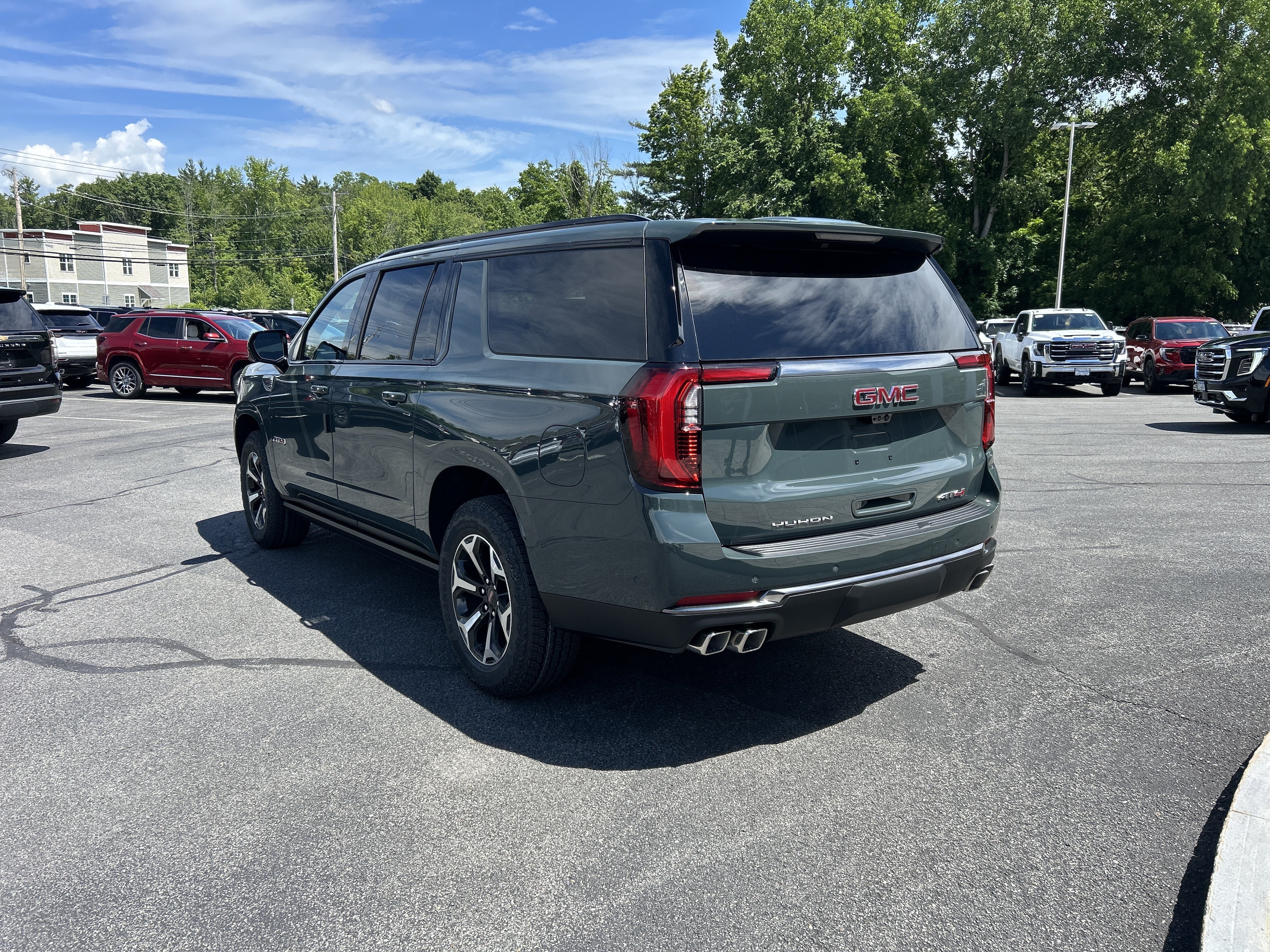 New 2026 GMC Yukon XL AT4 w/ AT4 Premium Plus Package AWD/4WD image 7