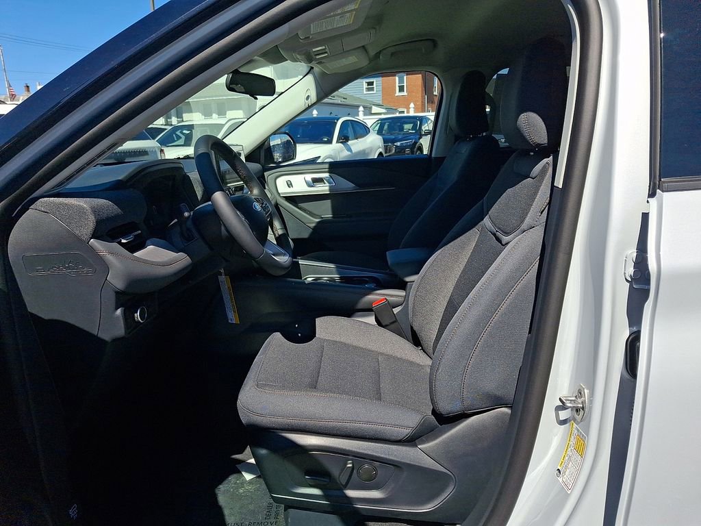 New 2026 Ford Explorer Active image 8