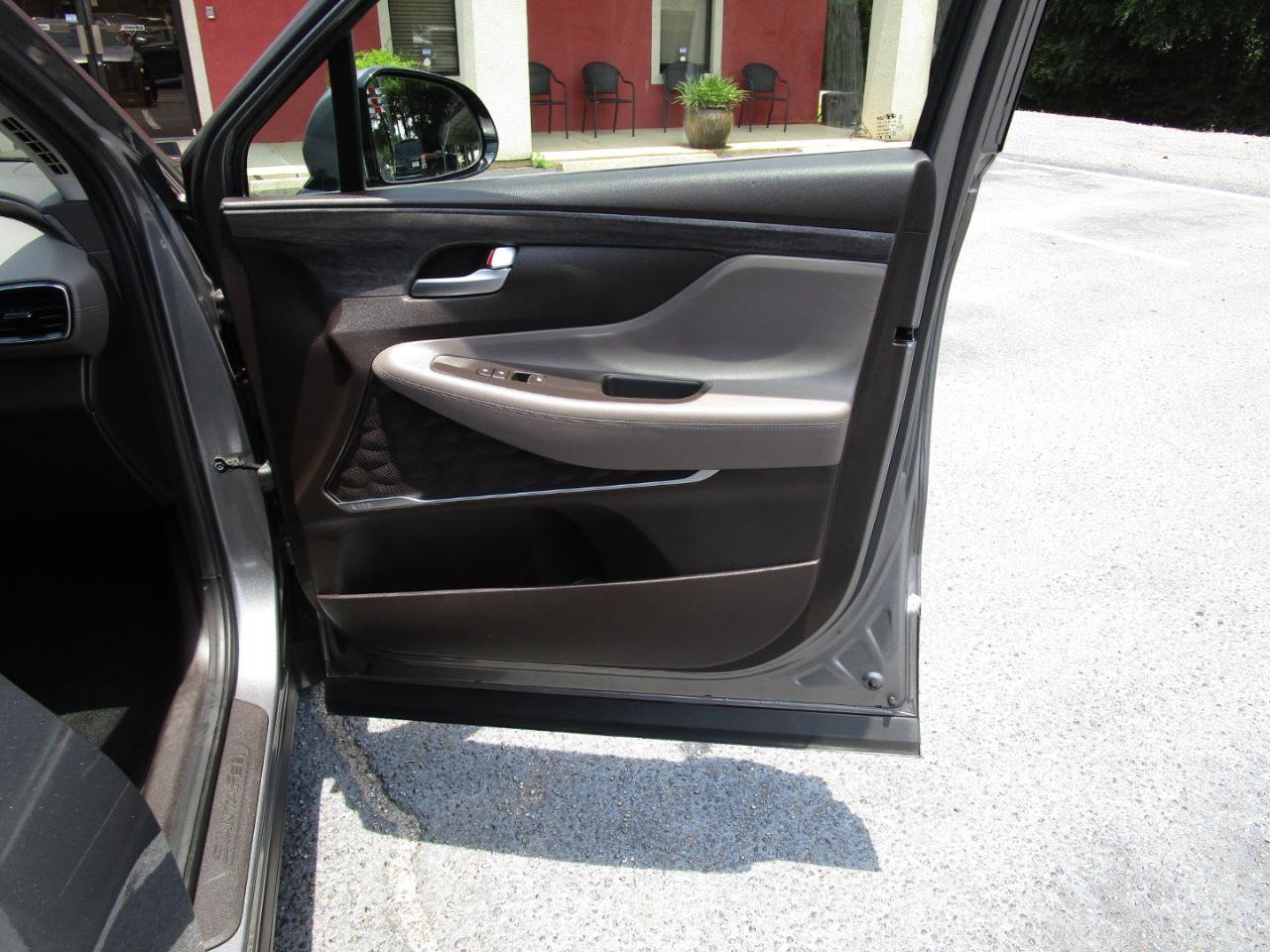 Used 2019 Hyundai Santa Fe SEL FWD image 31