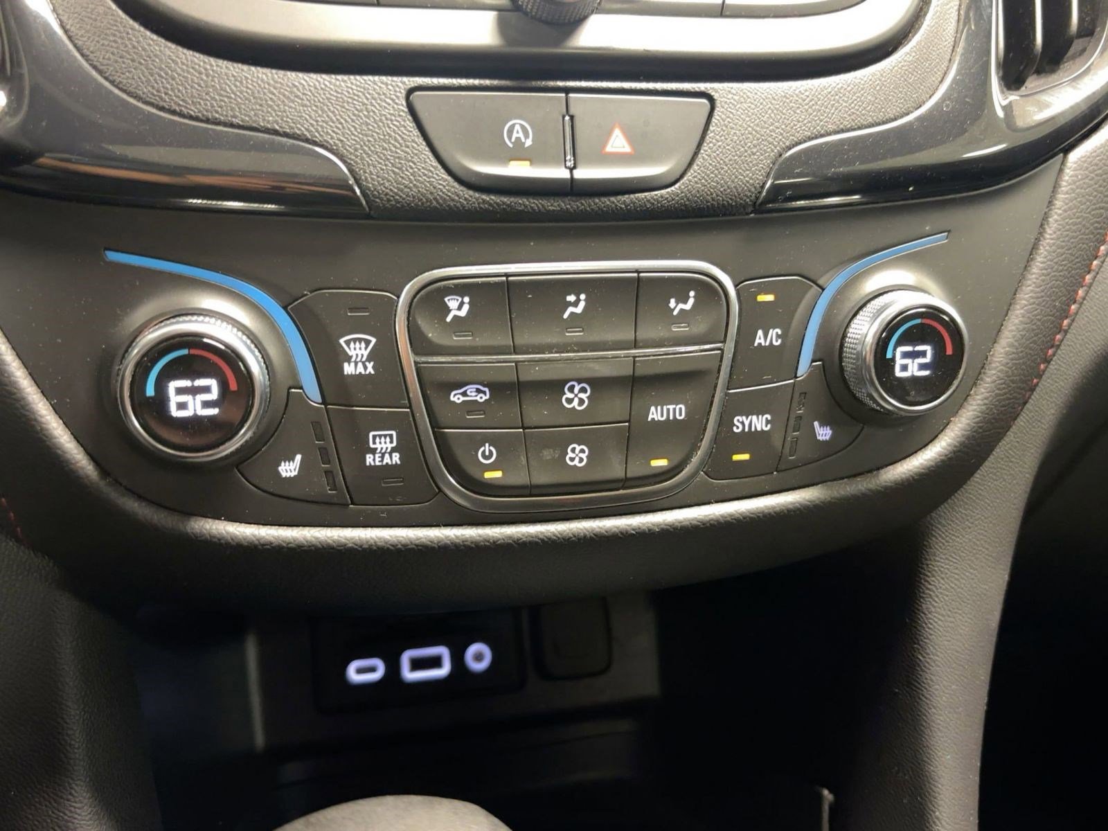 Certified 2023 Chevrolet Equinox RS w/ RS Leather Package image 17