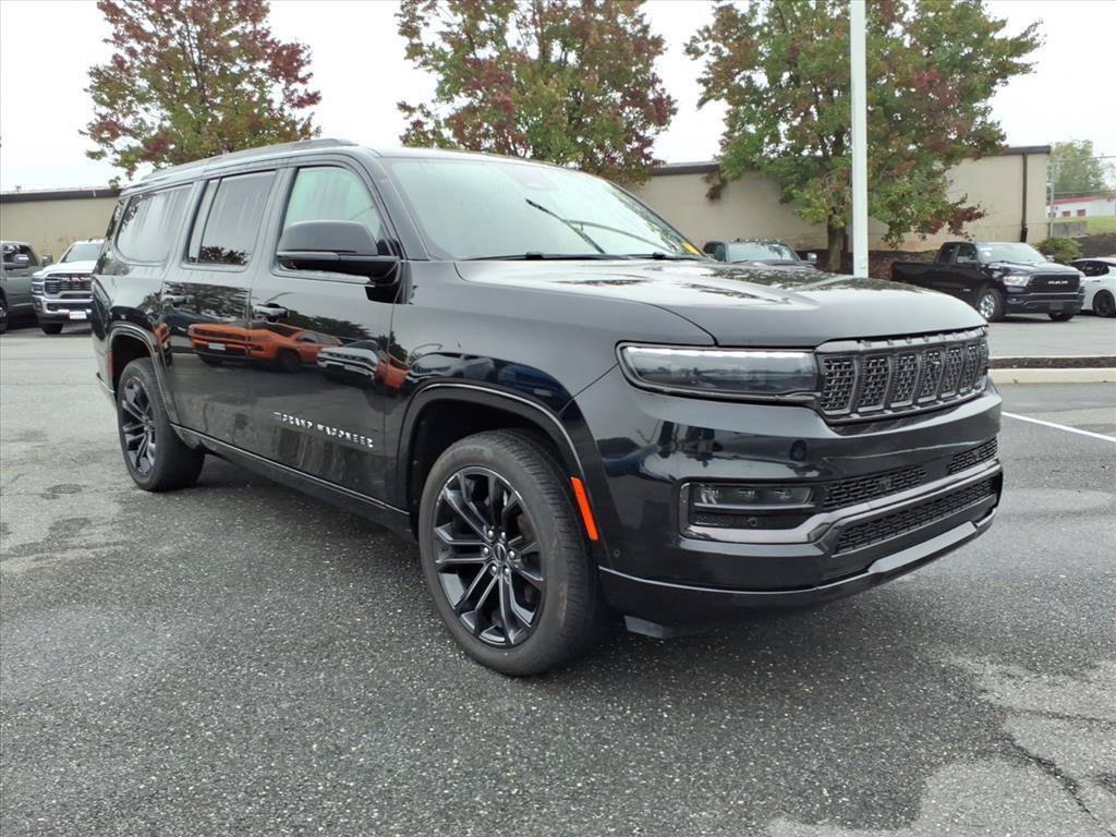 Used 2024 Jeep Grand Wagoneer L Series II w/ Quick Order Packagew 28T AWD/4WD image 8