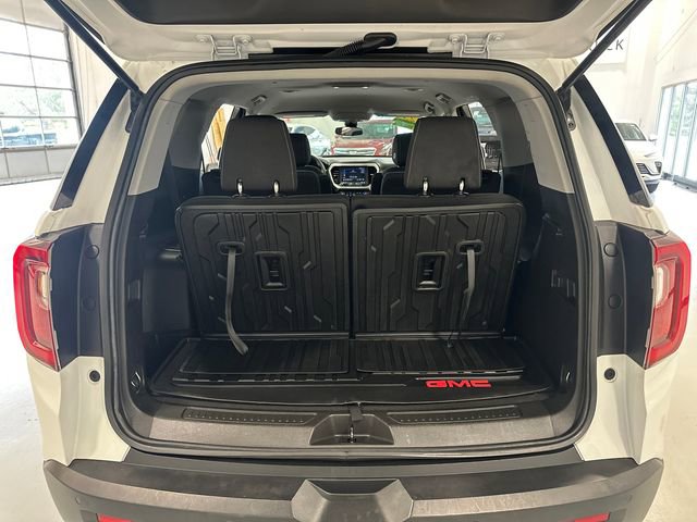 Used 2023 GMC Acadia SLE w/ LPO, Floor Liner Package FWD image 32