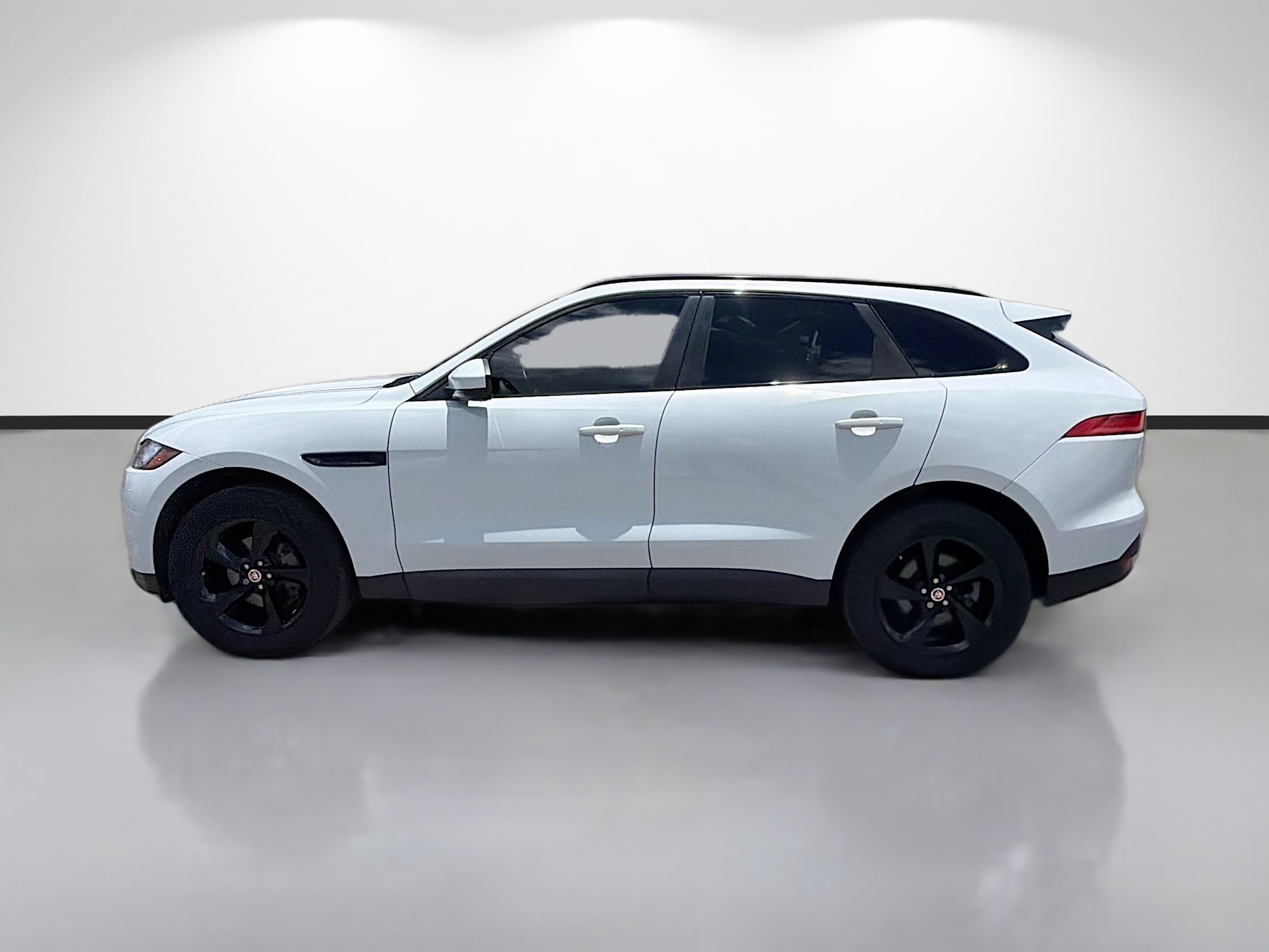 Used 2019 Jaguar F-PACE Premium AWD/4WD image 43
