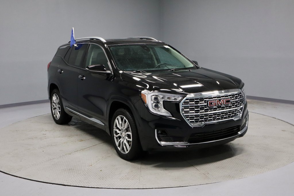 Used 2023 GMC Terrain Denali w/ Denali Premium Package