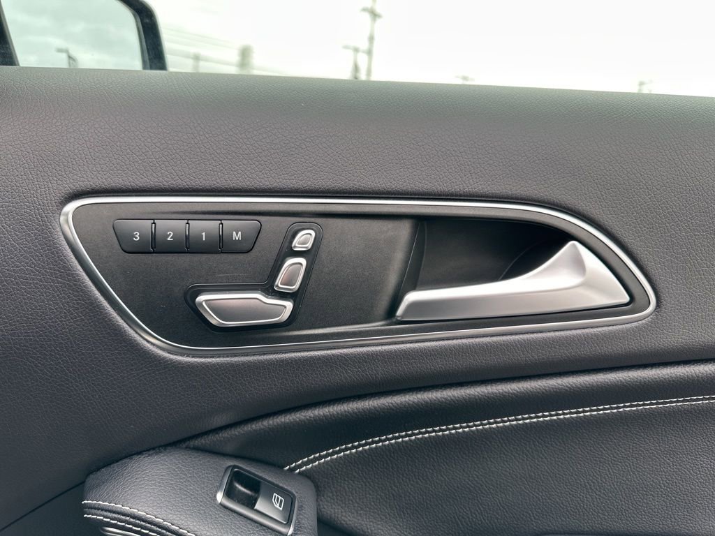 Used 2018 Mercedes-Benz GLA 250 4MATIC image 21