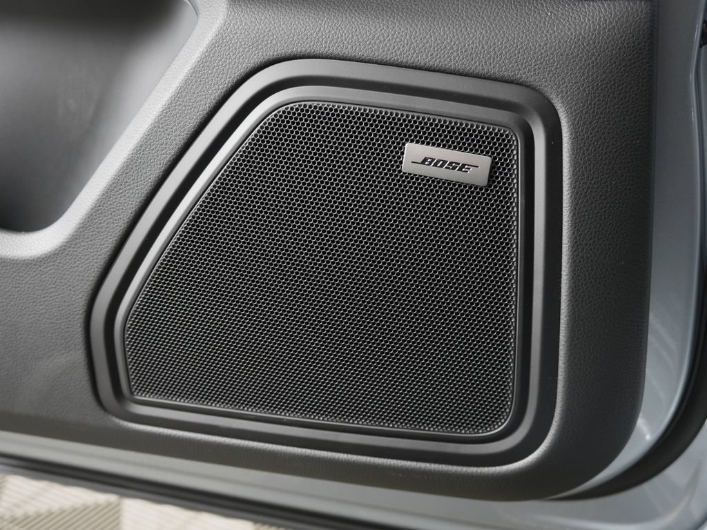 New 2026 Porsche Macan AWD/4WD image 17