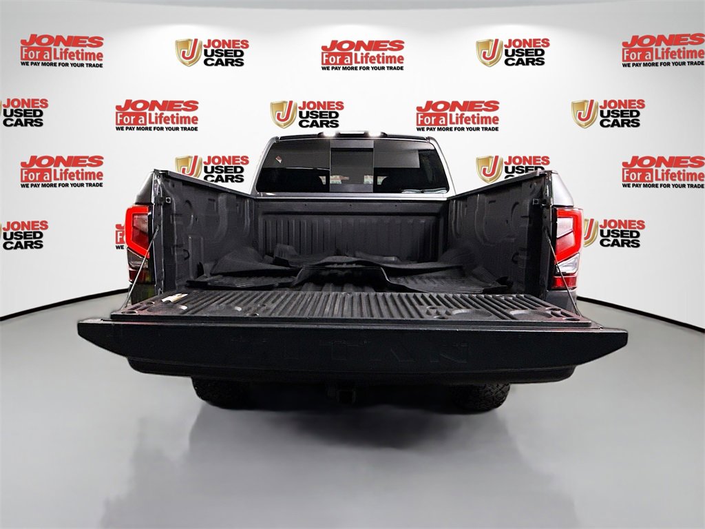 Used 2024 Nissan Titan PRO-4X image 16