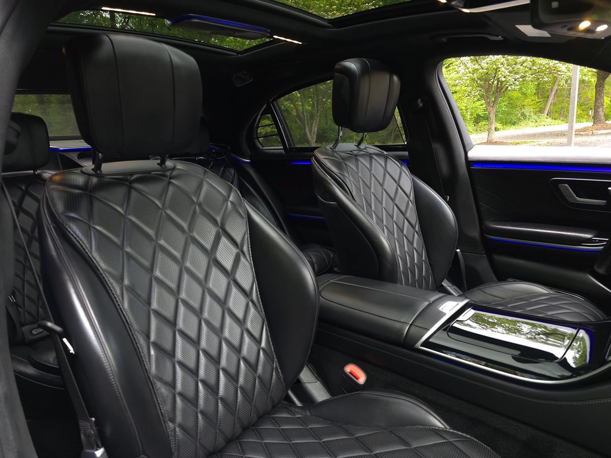 Used 2022 Mercedes-Benz S 580 4MATIC Sedan w/ AMG Line Package image 20