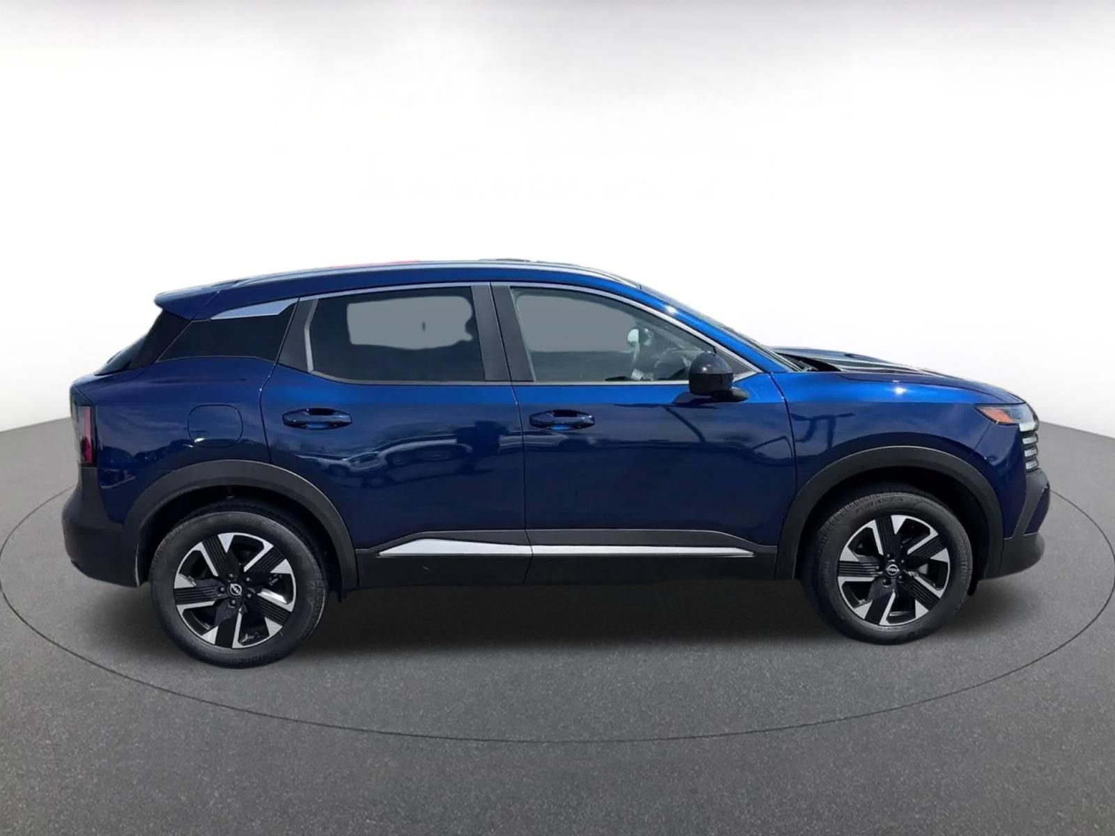 Used 2026 Nissan Kicks SV w/ Cold Weather Package AWD/4WD image 16