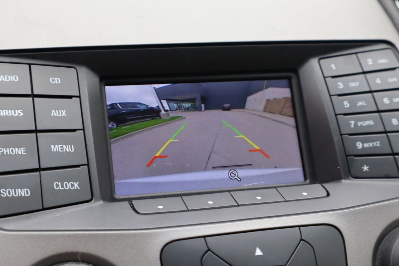 Used 2018 Ford Taurus SE FWD image 7