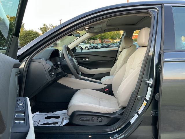 Used 2024 Honda Accord EX image 13