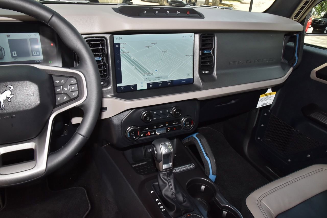 Certified 2024 Ford Bronco Wildtrak AWD/4WD image 27