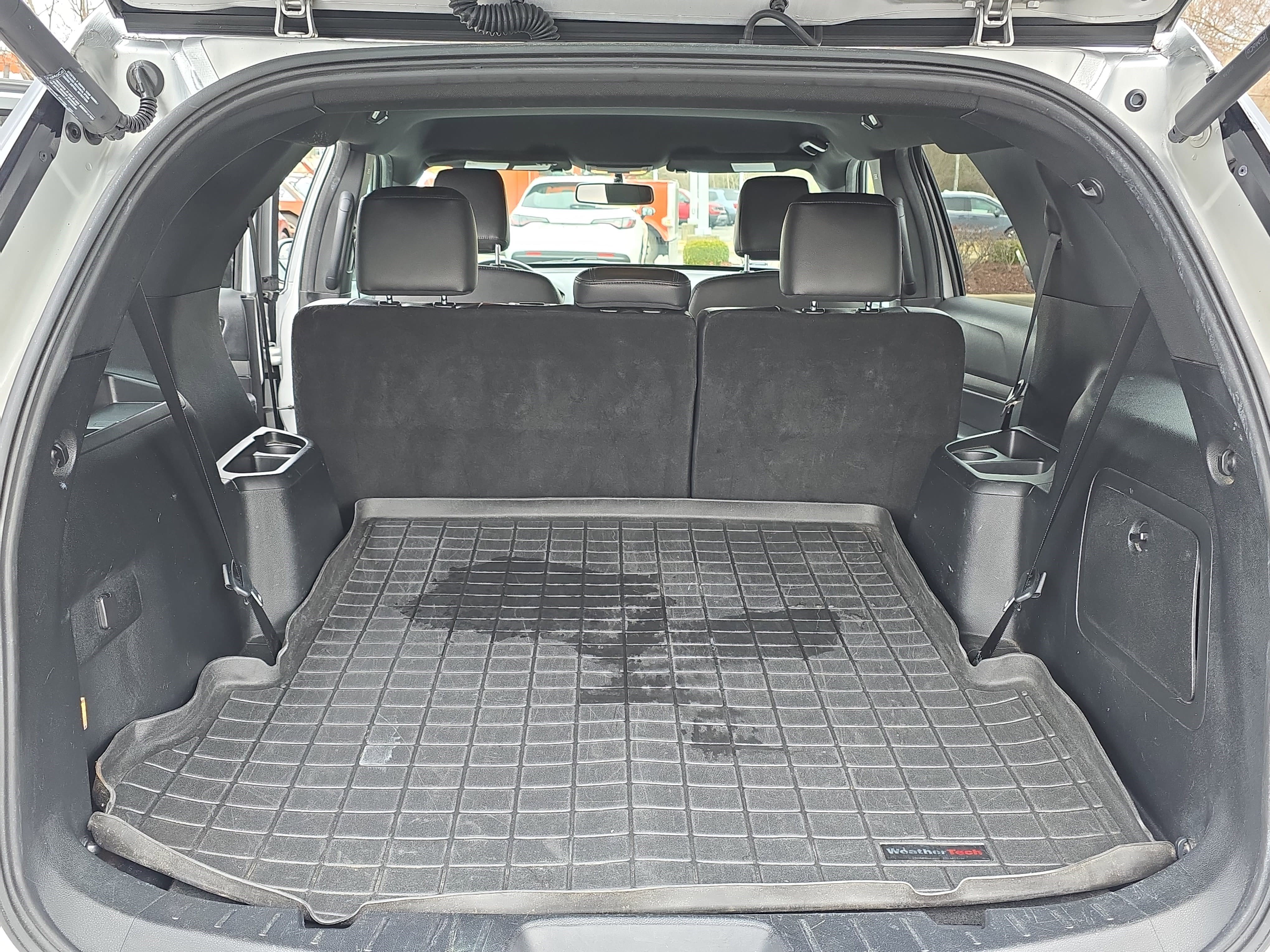 Used 2018 Ford Explorer XLT w/ Equipment Group 202A image 12