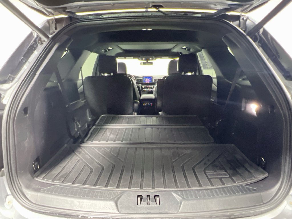 Used 2022 Ford Explorer ST-Line w/ Class IV Trailer Tow Package AWD/4WD image 32