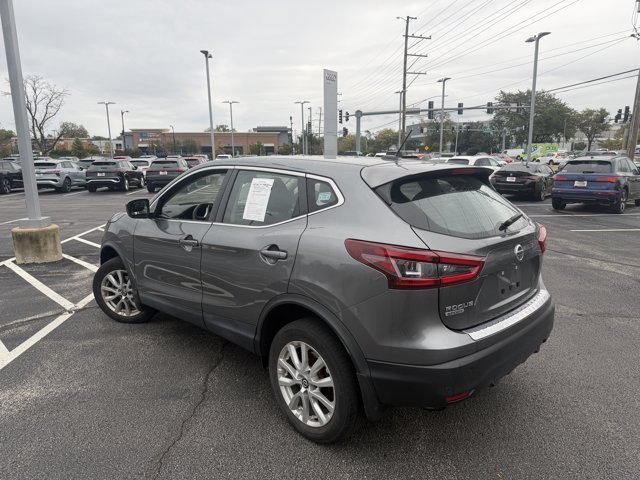 Used 2020 Nissan Rogue Sport S w/ Appearance Package FWD image 3