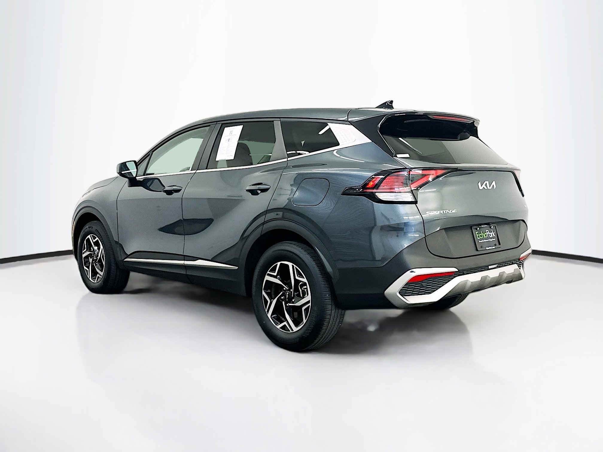 Used 2025 Kia Sportage LX image 5