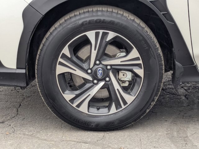 Certified 2025 Subaru Crosstrek 2.0i Premium image 28