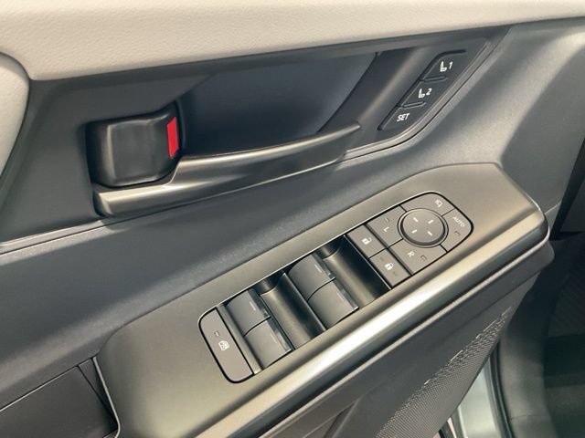 New 2026 Toyota C-HR AWD/4WD image 17